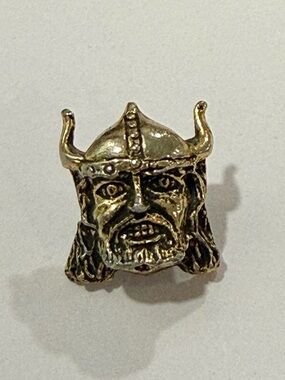 Vintage 3D Viking Warrior Head Pin – Heavy Cast Metal – Nordic/Biker Style